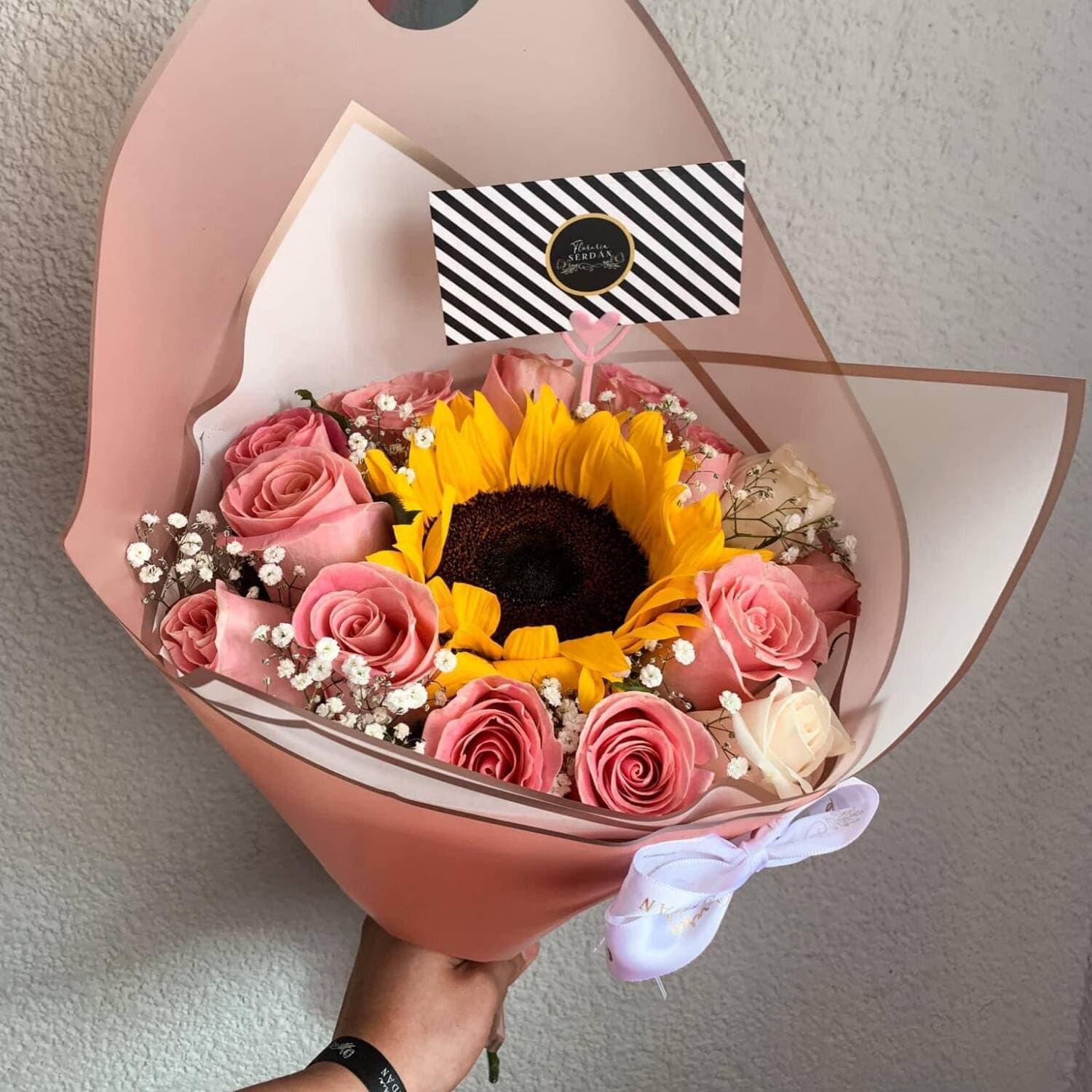 12 Rosas 1 Girasol