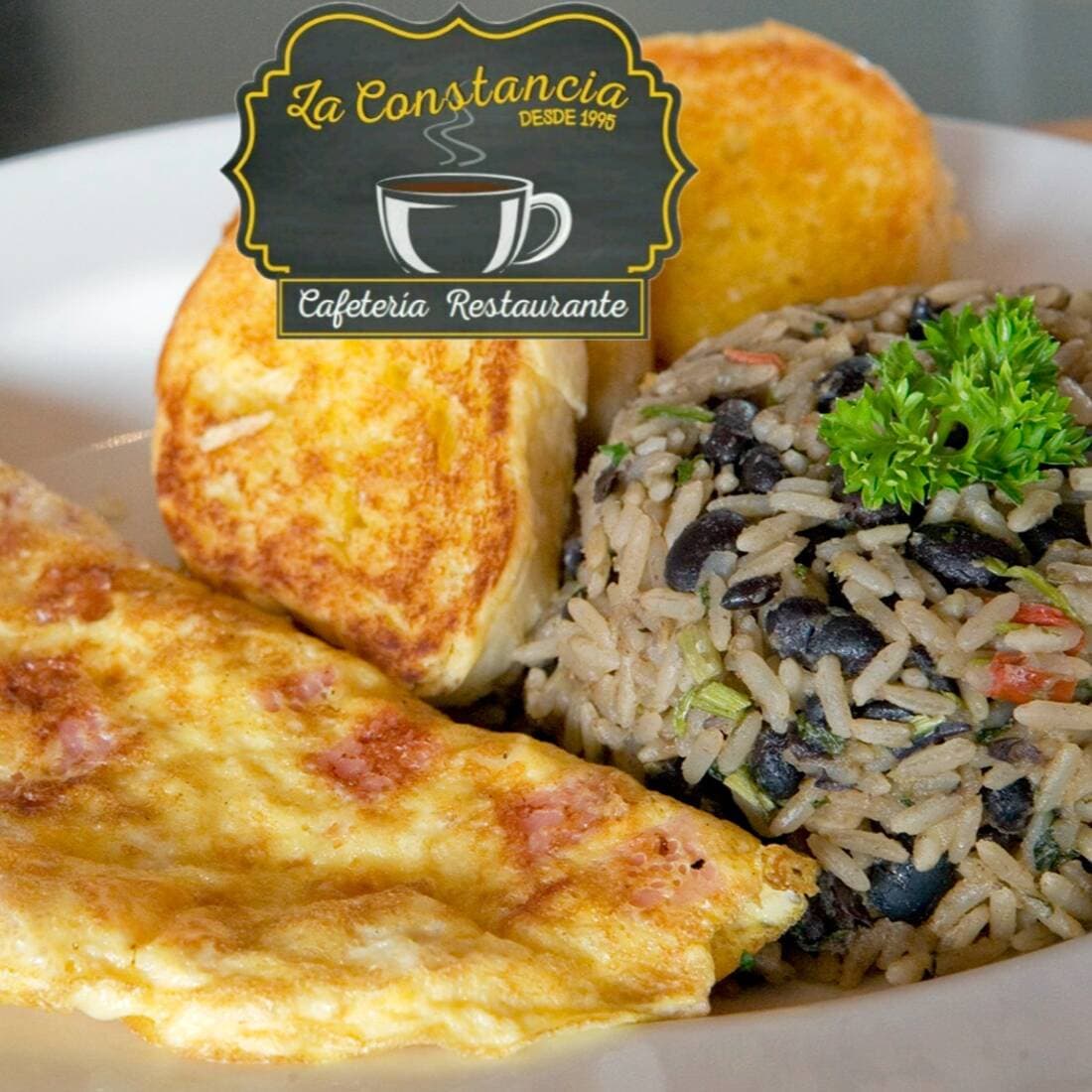 Gallo Pinto con Omelette de Queso y Jamón