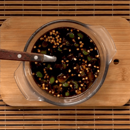 Salsa de Soya con Chiles