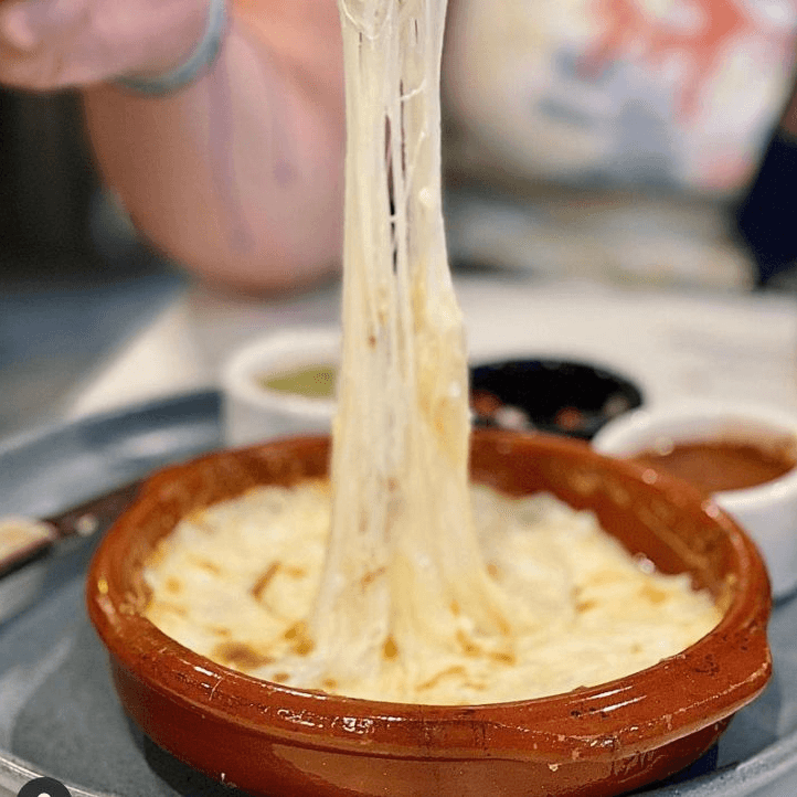 Queso Fundido con Chistorra