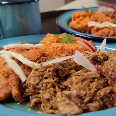 Birria Montada