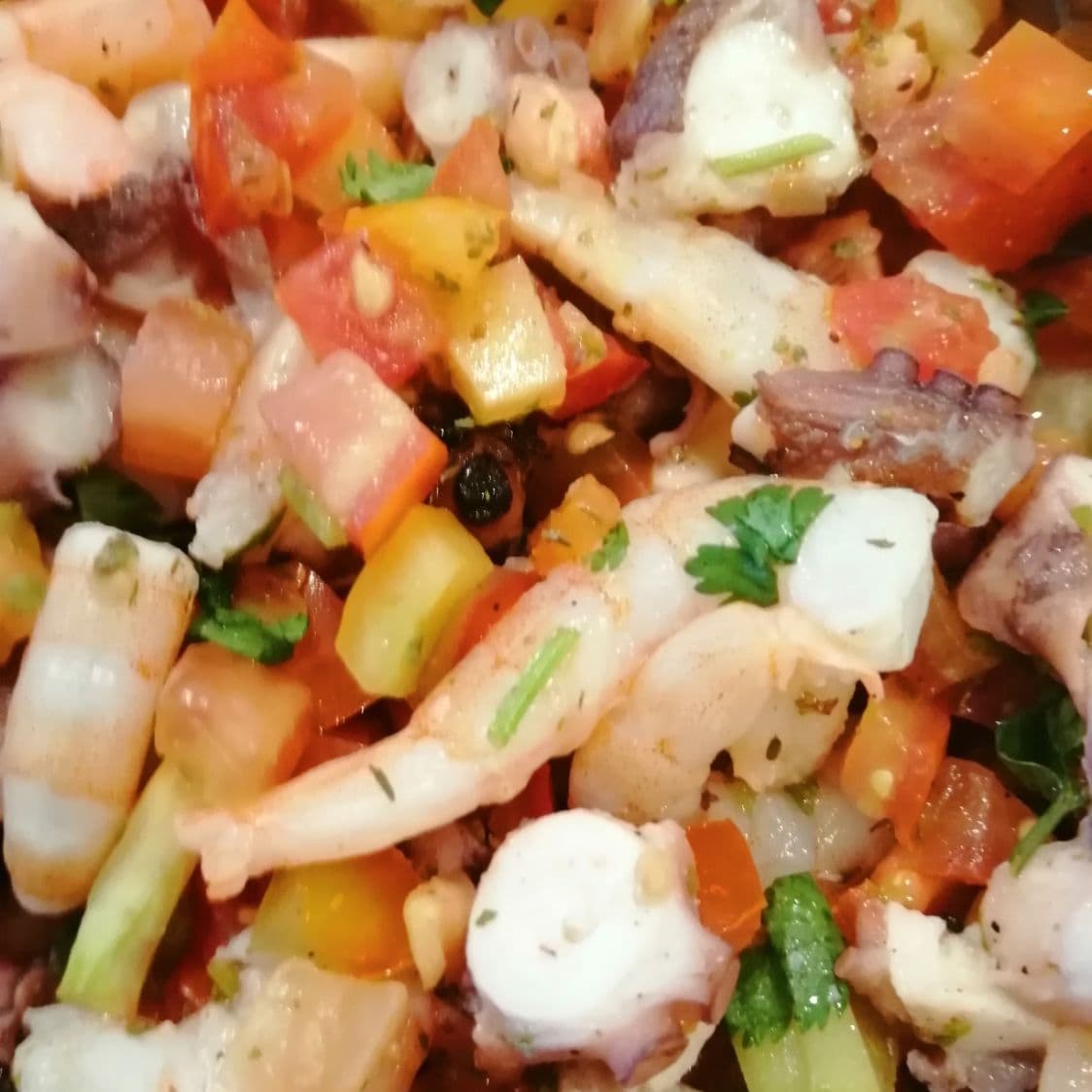 Tostada de Camarón con Pulpo