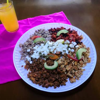 Una Persona con Orden Frijoles Charros