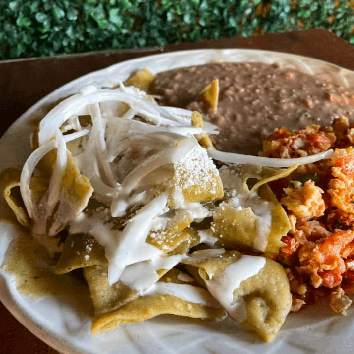 CHILAQUILES VERDES