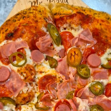 Pizza de Carnes Frias