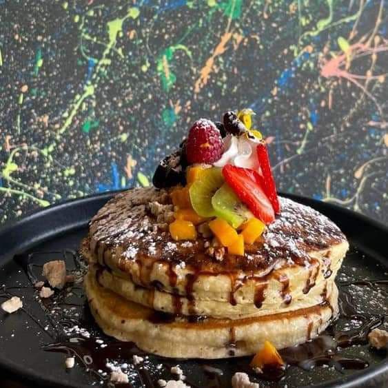Hot cakes con fruta