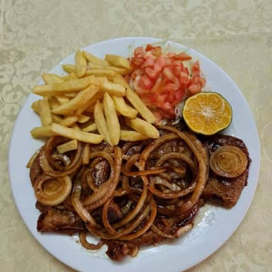 Combo 7 Arroz Cantones, Bistec Encebollado y Refr