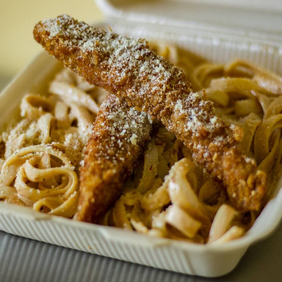 Promo: Fetuccini + Tiras Crispy