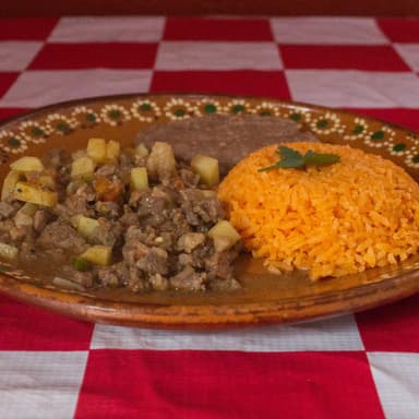 PLATILLO DE BISTECK RANCHERO