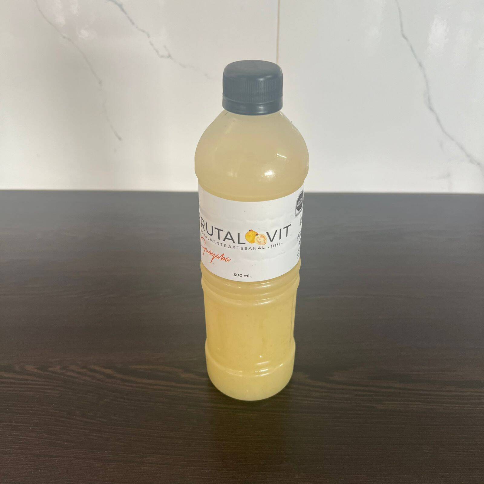 Agua Guayaba