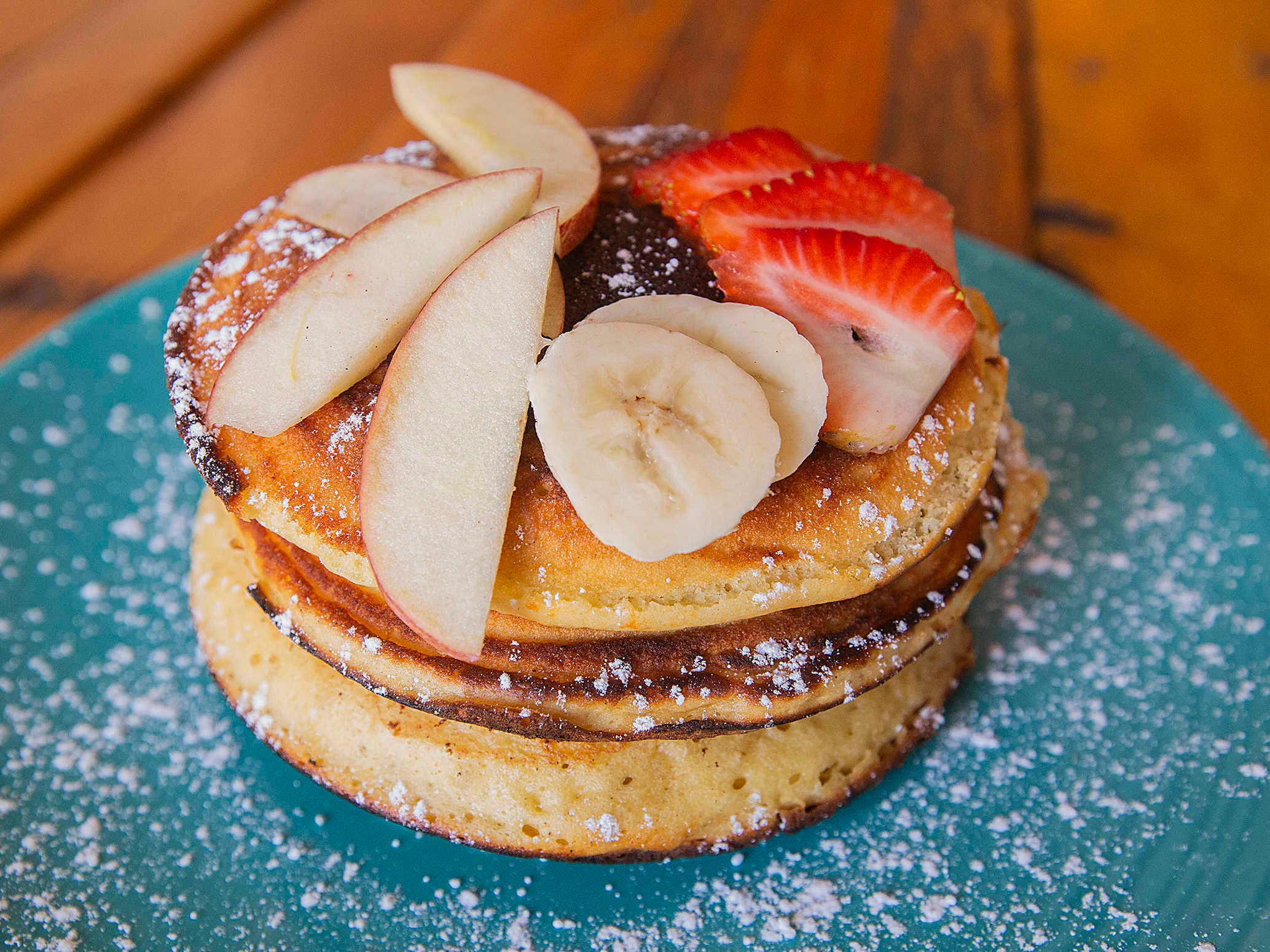Hot Cakes con Fruta