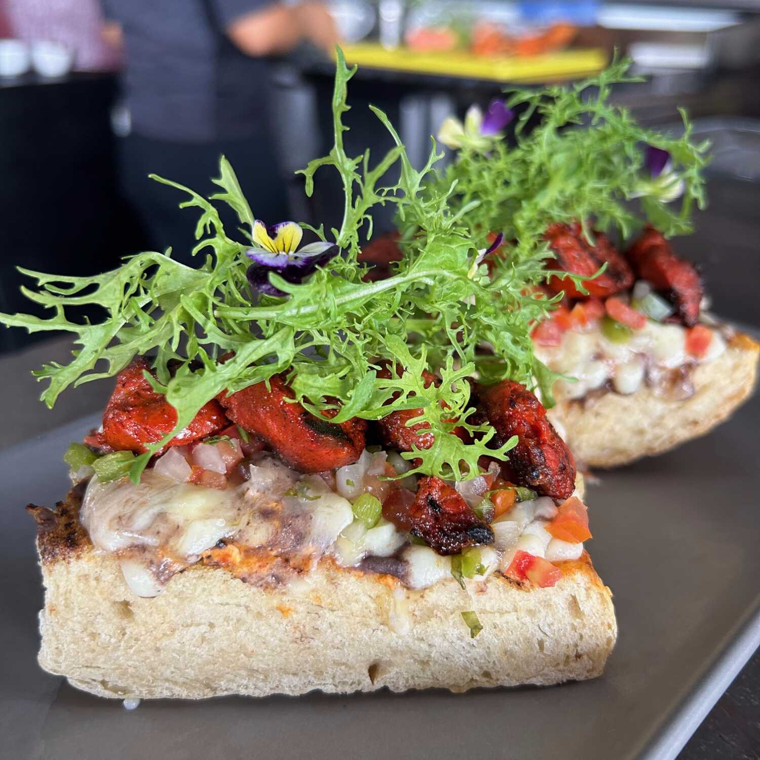 Molletes Chipotle