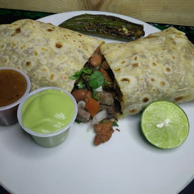 Burrito de Carne Asada con Pastor