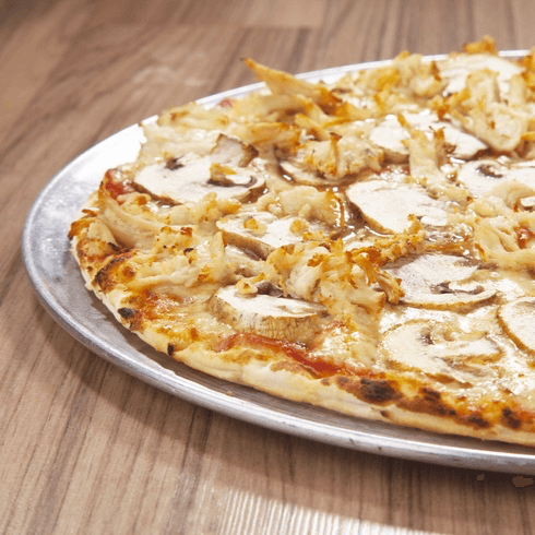 PIZZA PERSONAL Pollo con Champiñones