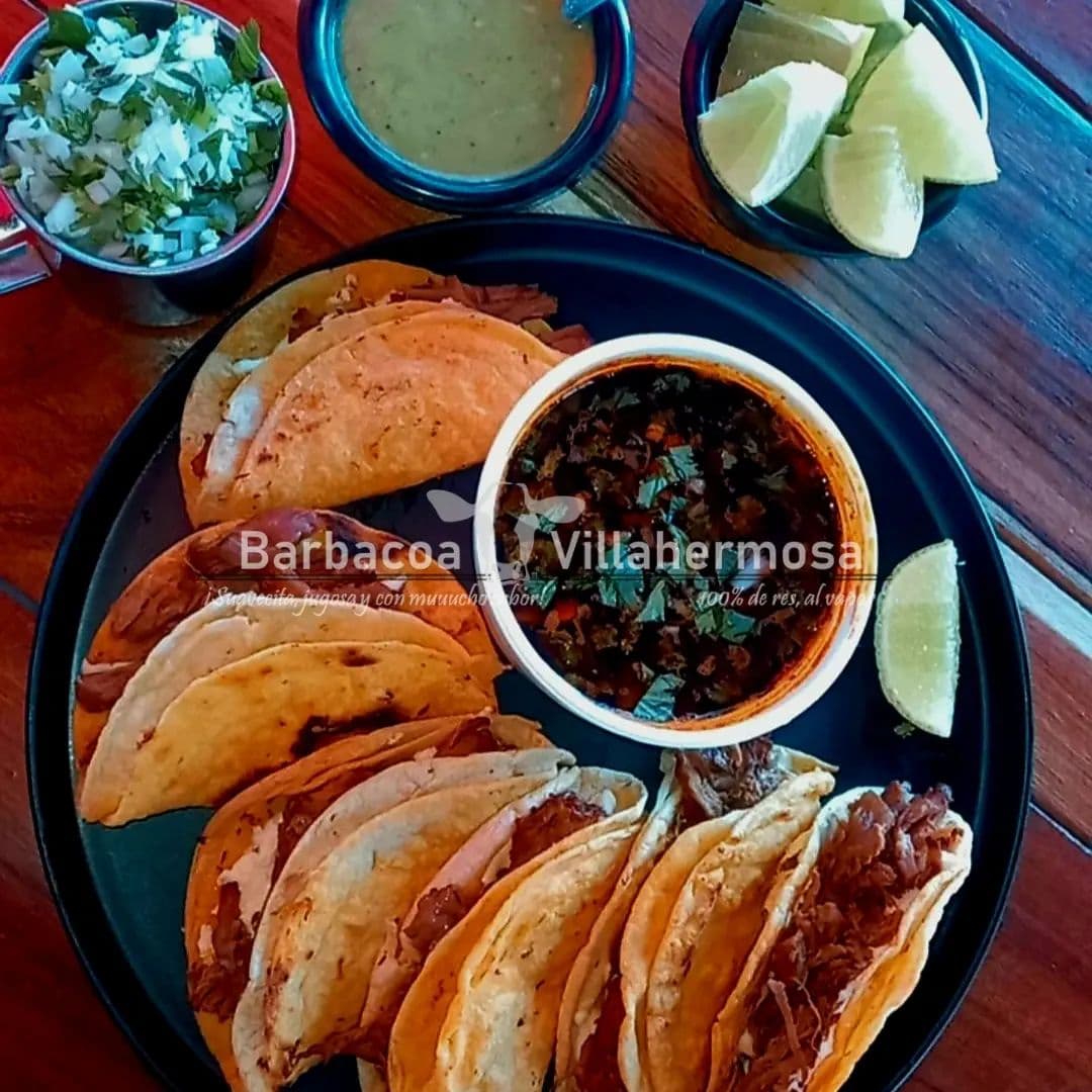 Charola de quesabirrias