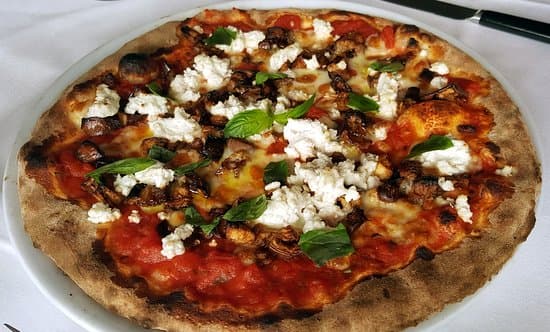 SUPER PIZZA