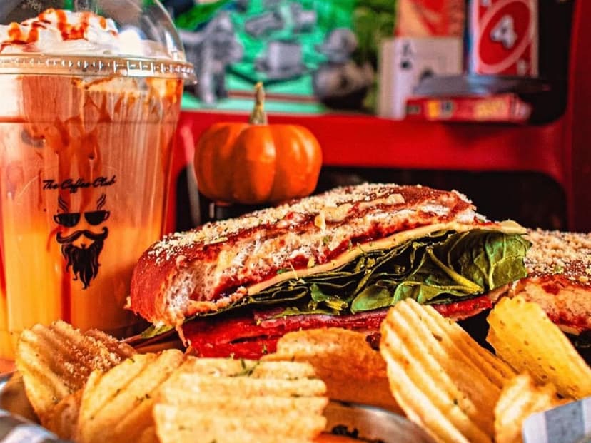 The Coffee Club (Plaza Desierto)