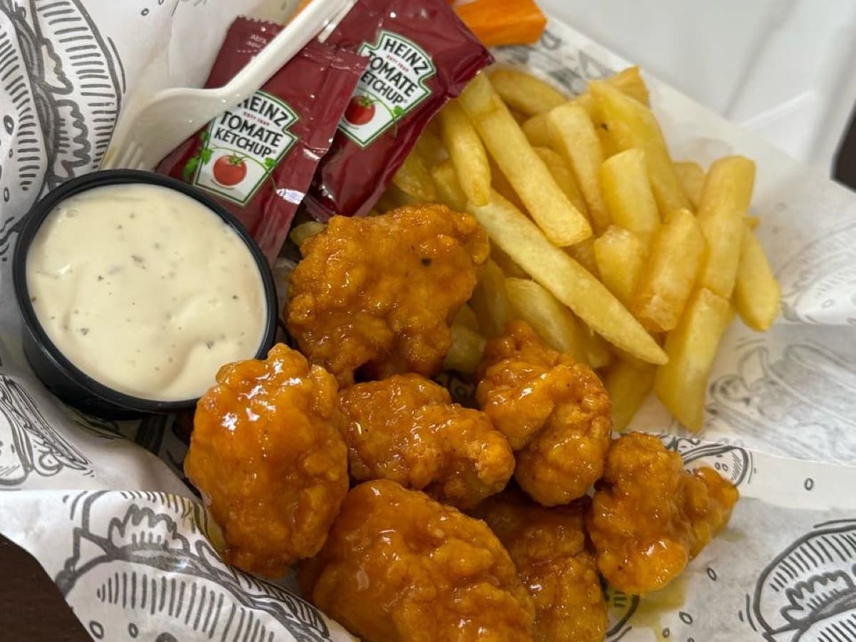 Loyita Wings y Burgers