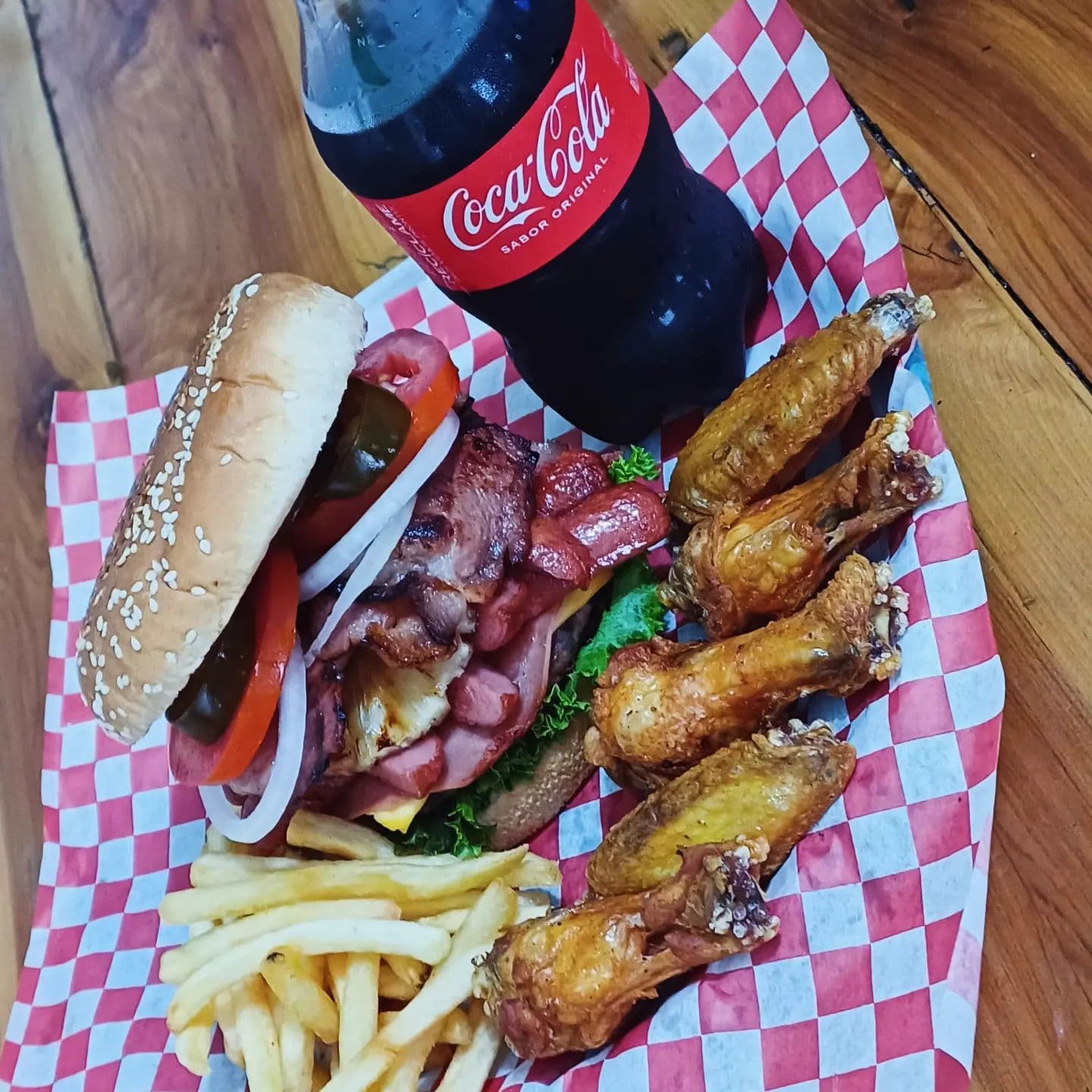Paquete-llenes Hamburguesa Especial+papas+refresco
