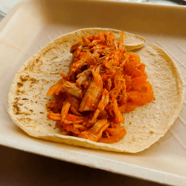 COMBO: 4 Tacos de Guisado+ 1 Jugo