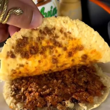 Gordita con Guiso