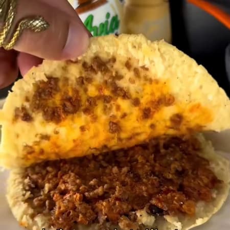 Gordita con Guiso
