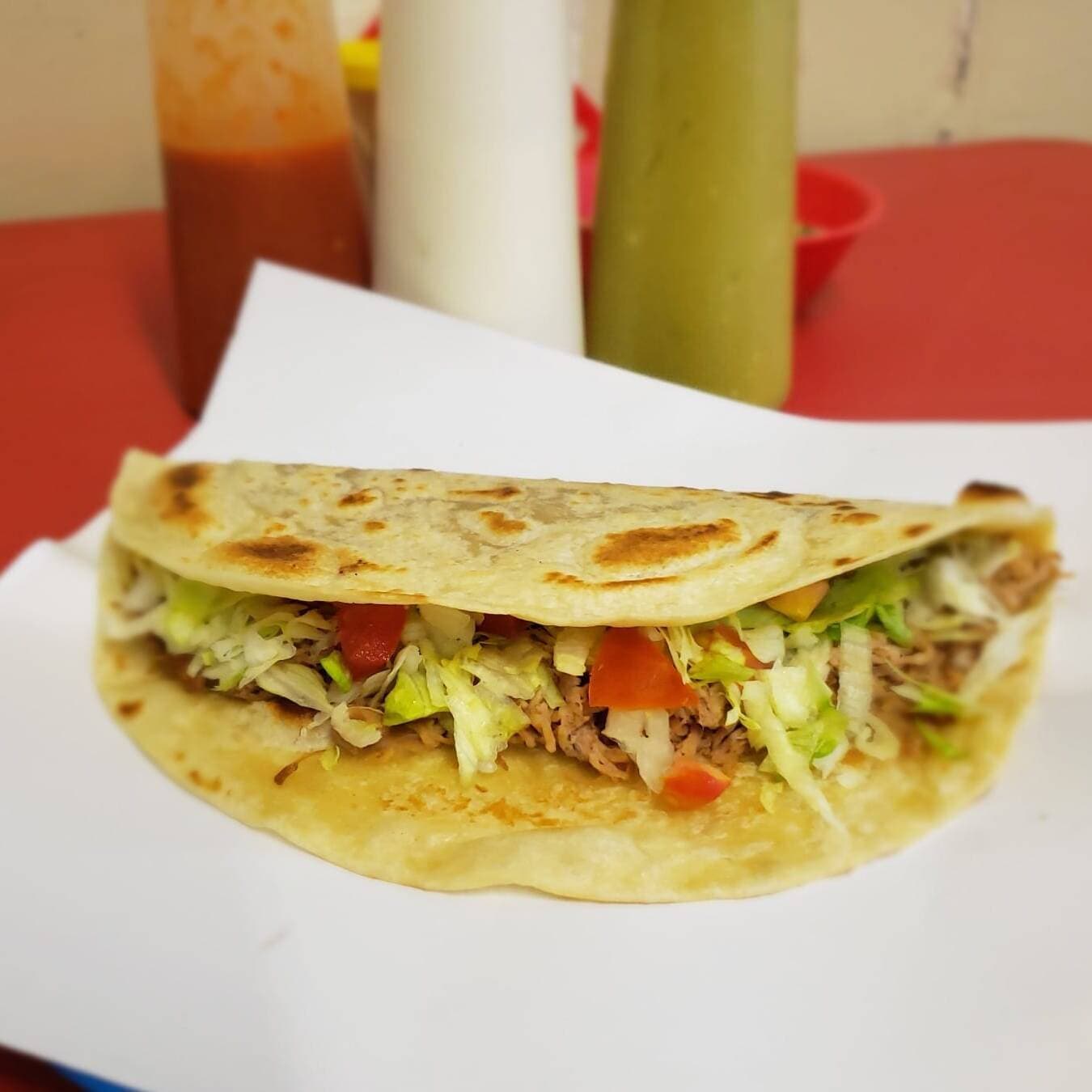 Taco de Harina de Deshebrada