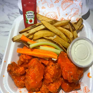 10 Alitas 🍗🍟