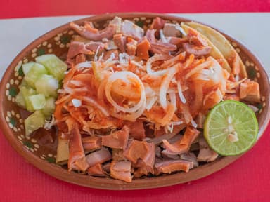 Combo - 1 Torta, 2 Tacos Sencillos y Refresco