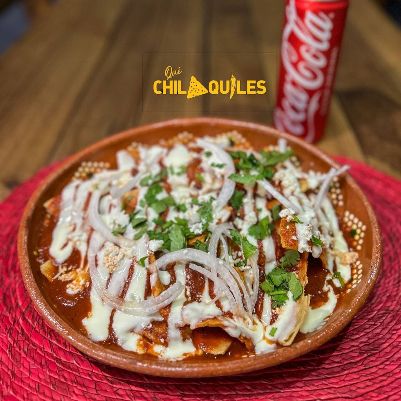CHILAQUILES SOLO + COCA COLA LATA + BOLILLO