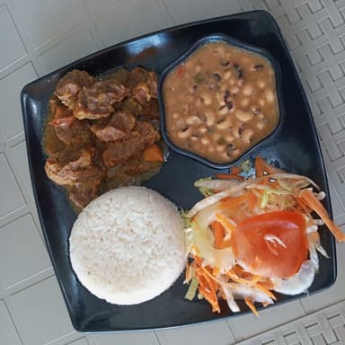 Ejecutivo  Carne Goulash