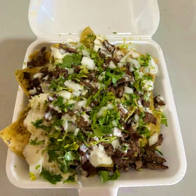 Chilaquiles Verdes con Carne