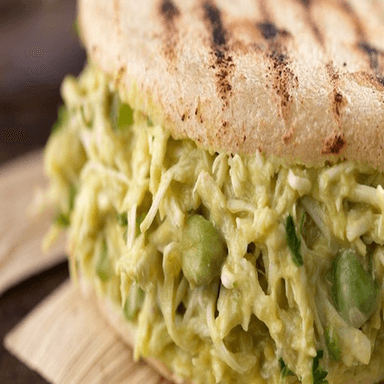 Arepa Reina Pepiada