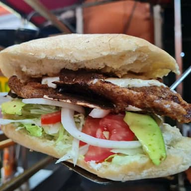 Torta Burger ¡Ups, Casi Hamburguesa!
