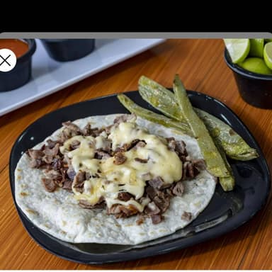 Taco de Harina con Queso