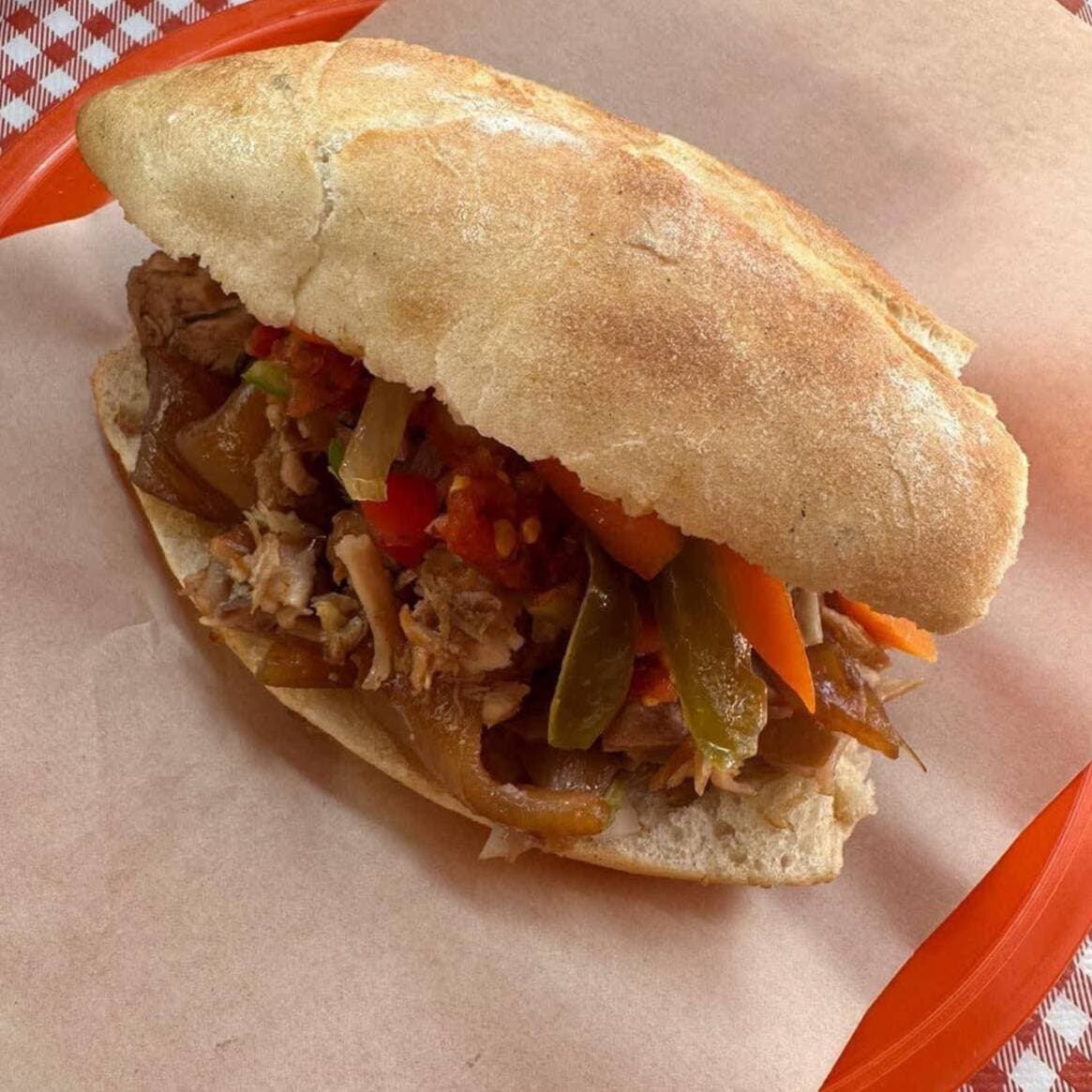 Torta de Carnitas