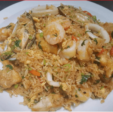 Arroz Con Pollo Y Camarones medio