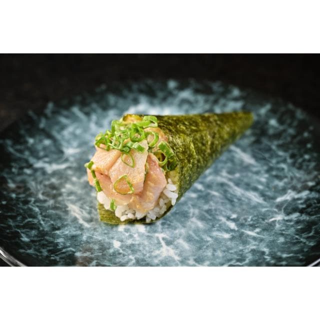 TEMAKI HAMACHI SPICY