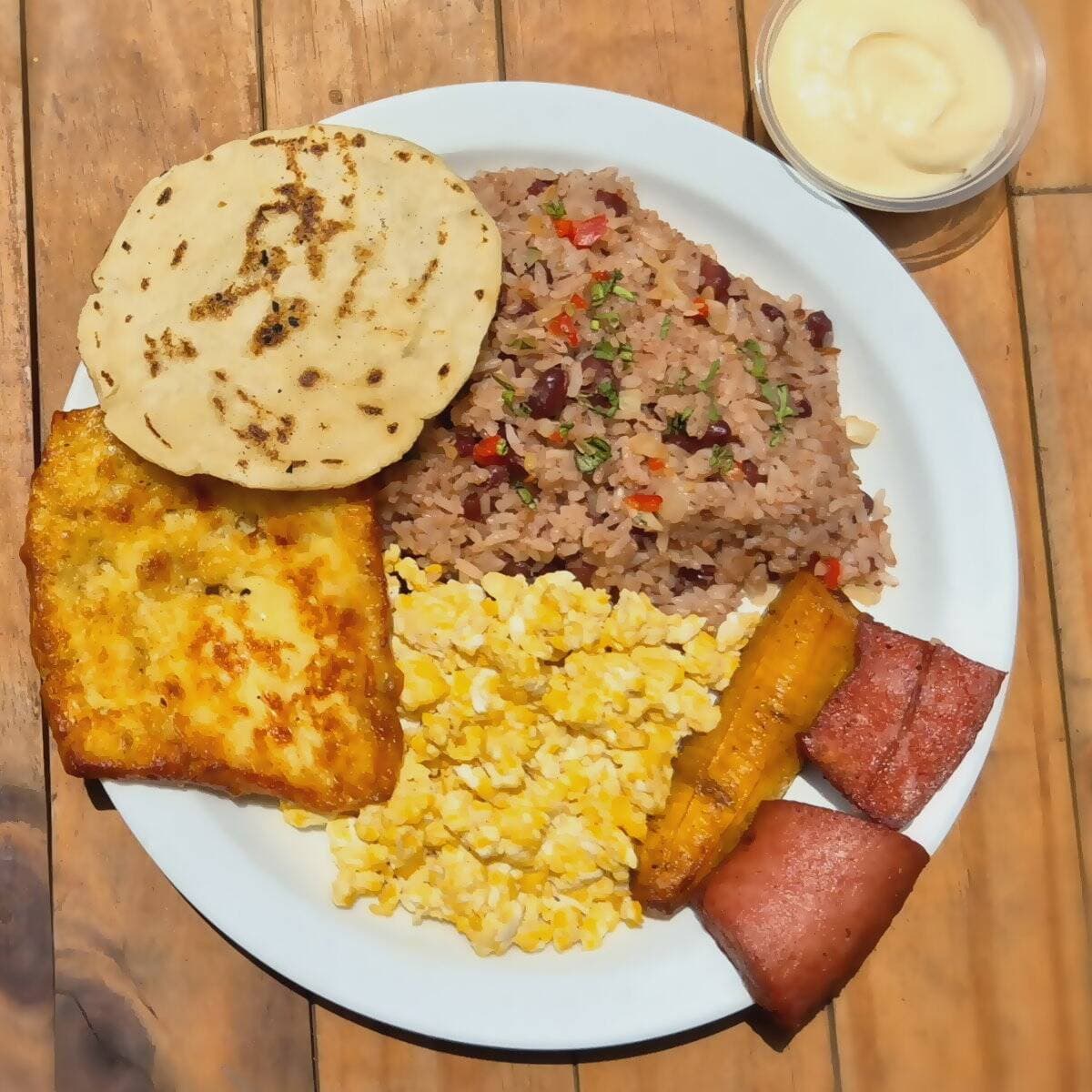 TITI DELUXE