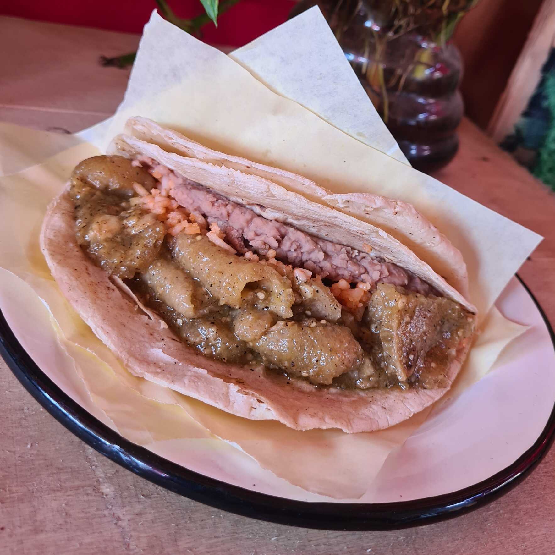 Taco de Chicharrón en Salsa Verde