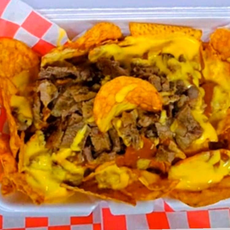 Nachos con Carne Asada o Cochinita