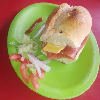 Torta Jamón y Queso Amarillo