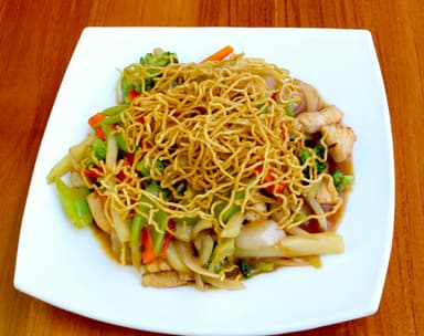Chow Mein de Pollo