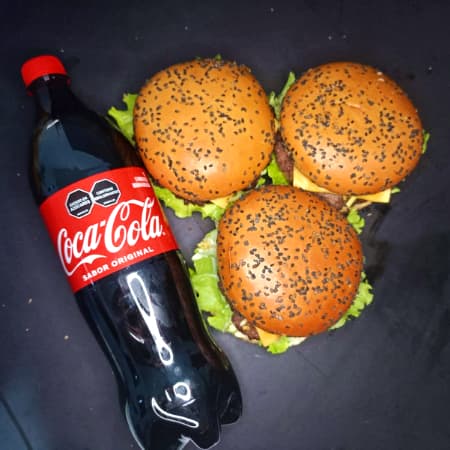 Combo Triple Burger + Cocacola 1litro🍔​