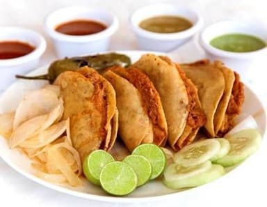 Taco Dorado de Barbacoa
