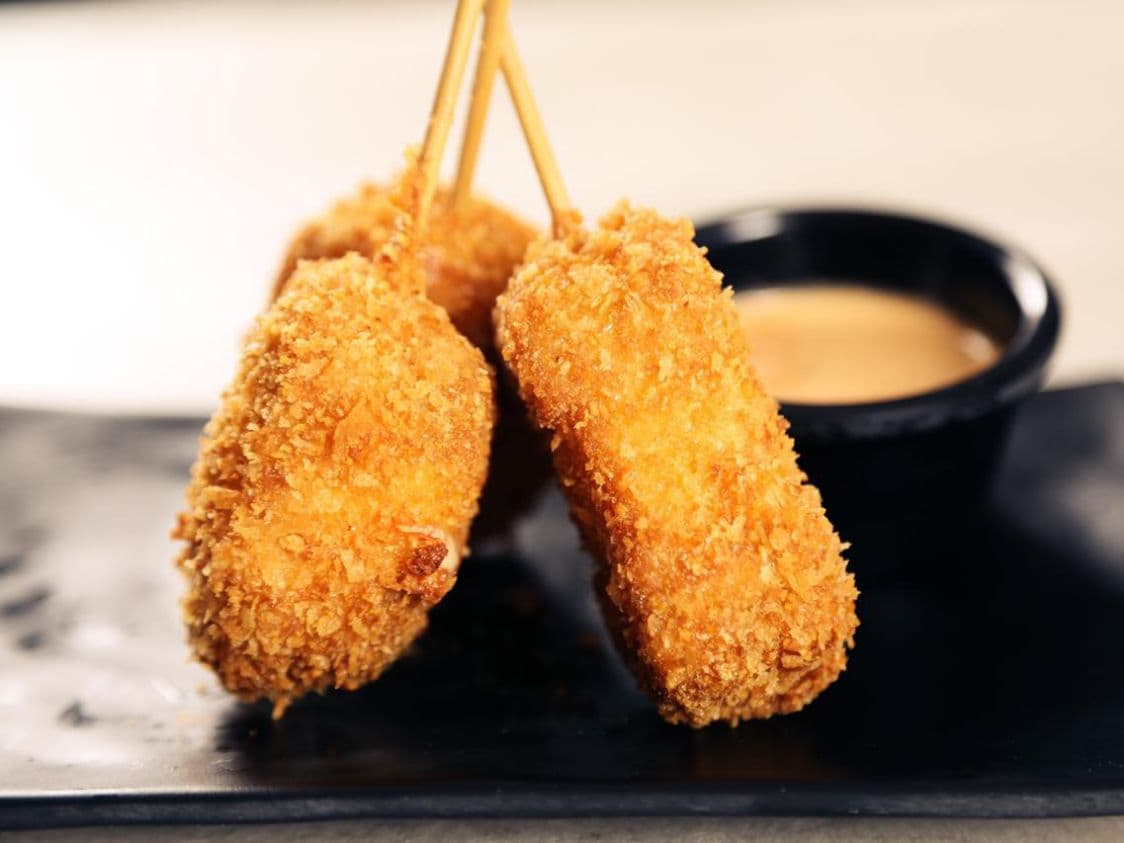 Brochetas de plátano machó