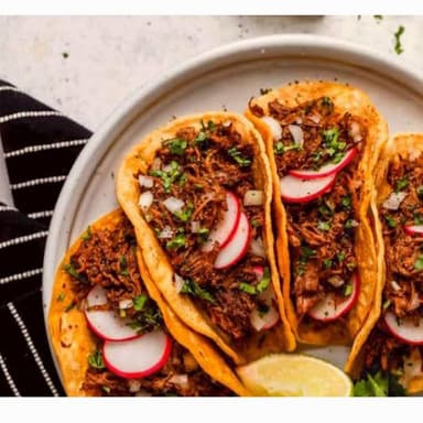 Orden 5 tacos de birria con consome