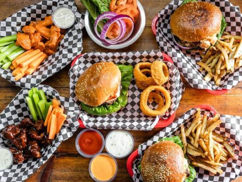 Boneless Burguer & Wings