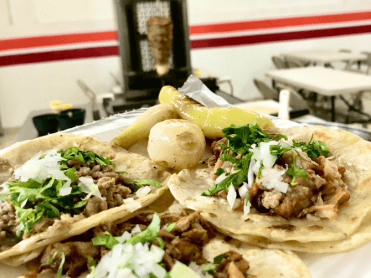 Taquería Mamut