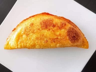 Empanada de jamón y queso